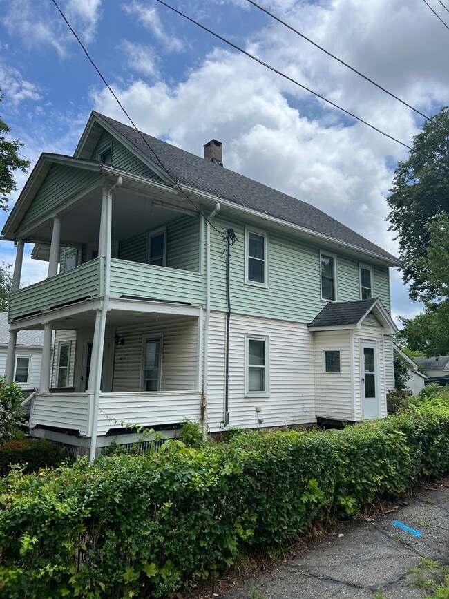 Building Photo - 133 Highland Ave