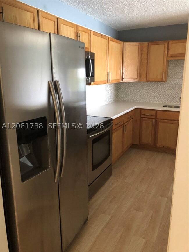 Building Photo - 14820 Naranja Lakes Blvd