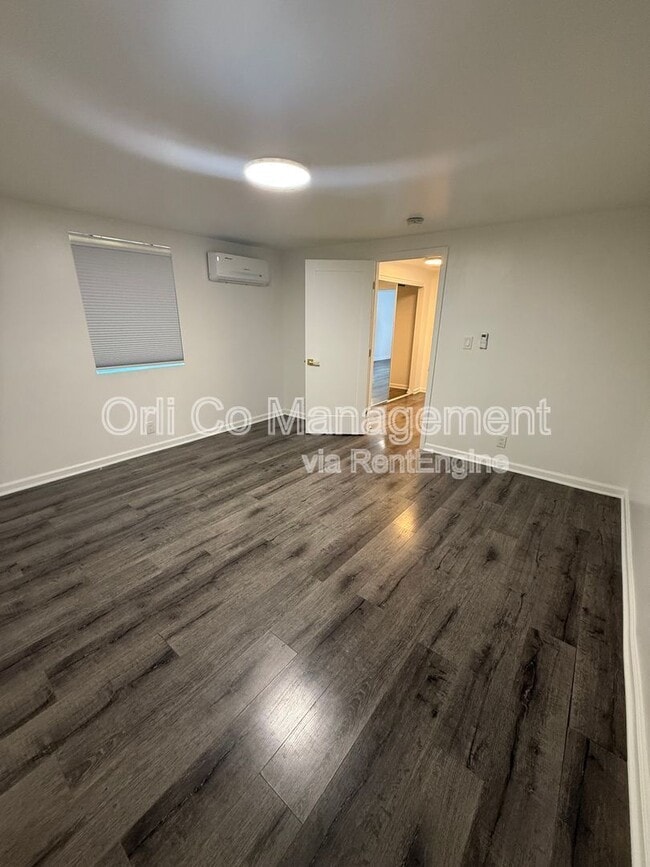 Building Photo - 6051 N Melvin Ave