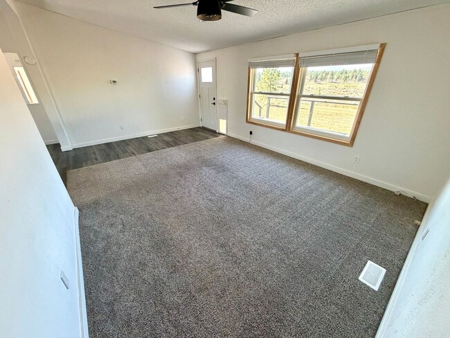 Building Photo - 6770 Silver Fox Ct