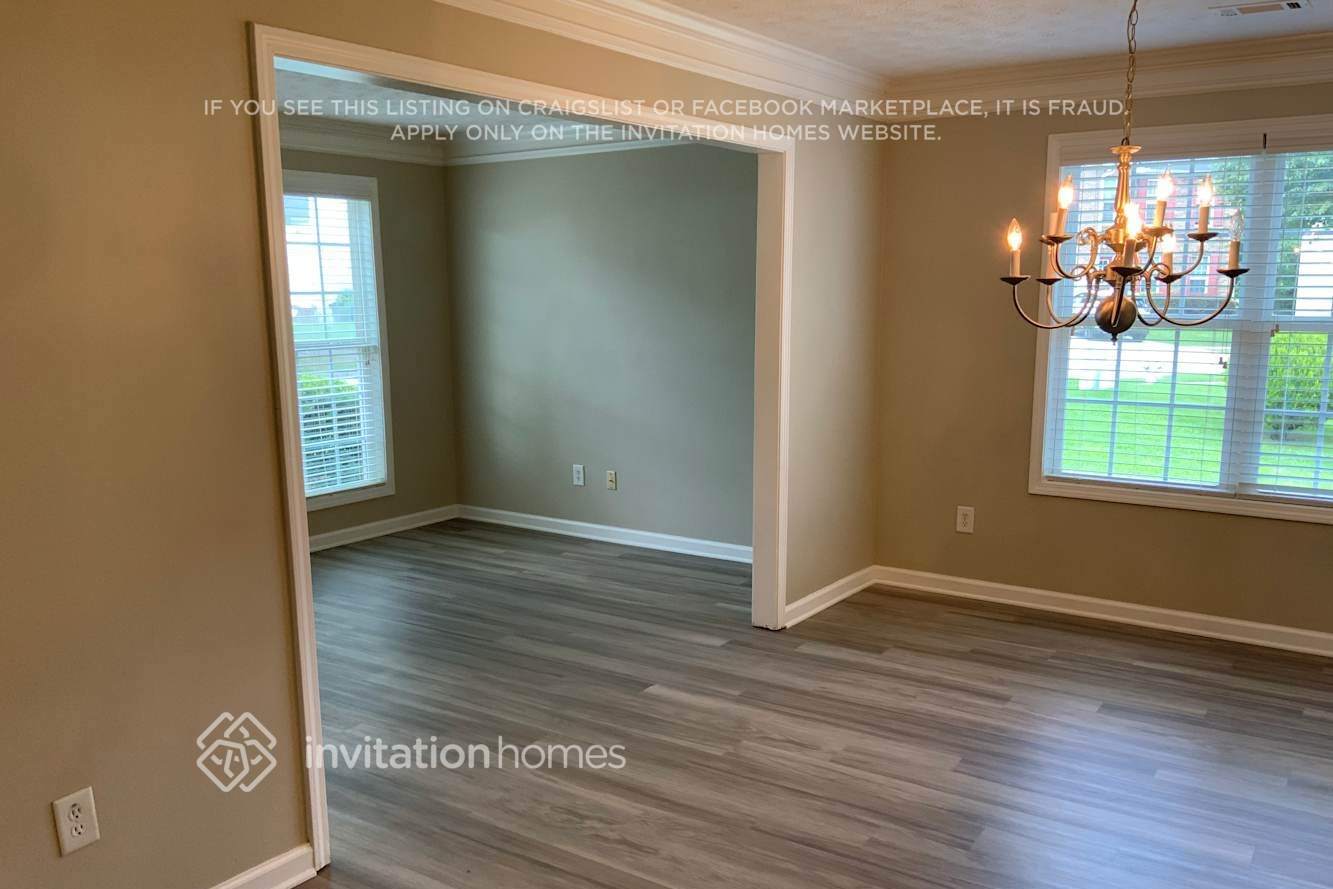 Building Photo - 3019 Rusticwood Dr SW