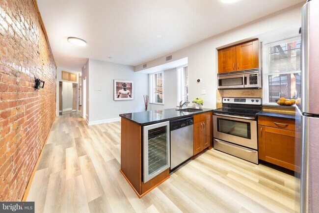 Building Photo - 1706 U St NW