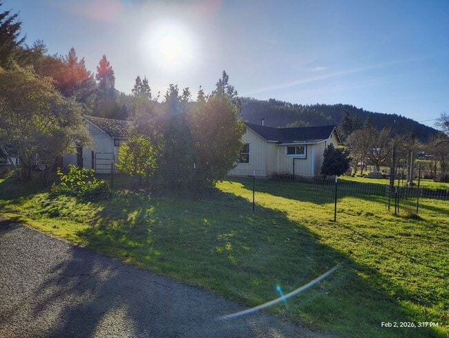 Building Photo - 5236 Buckhorn Rd