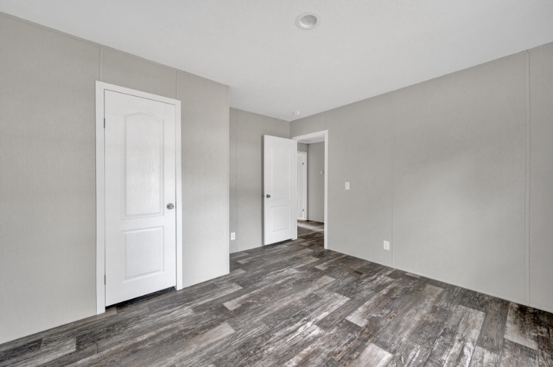 Building Photo - 20 Samaria St