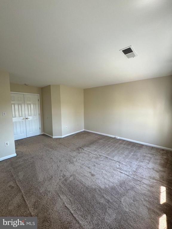 Building Photo - 10314 Butternut Cir