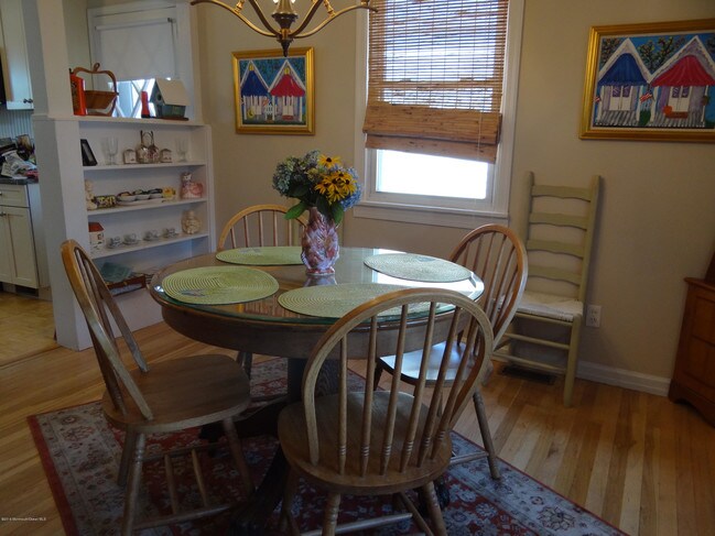 Building Photo - 132 Stockton Ave