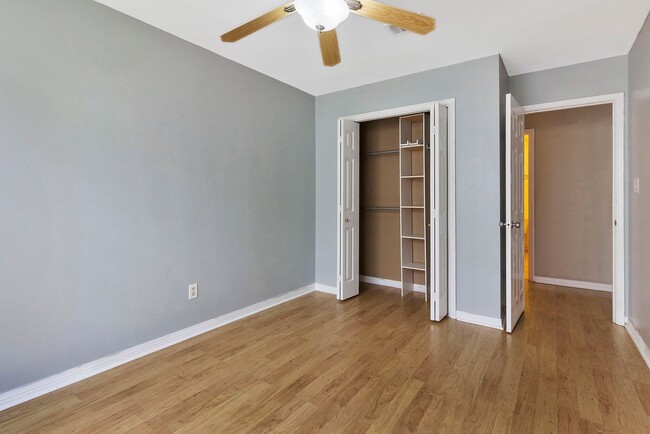 Building Photo - 3 bedroom in Ft Walton!!