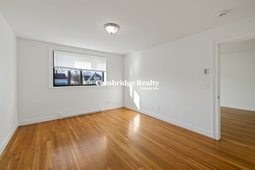 Building Photo - 141 Summer St