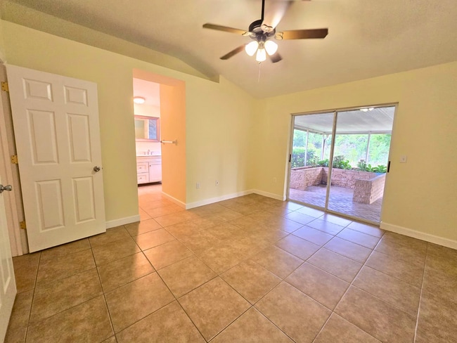 Building Photo - Stunning 3BR/ 2BA Home in The Trails Near UTC