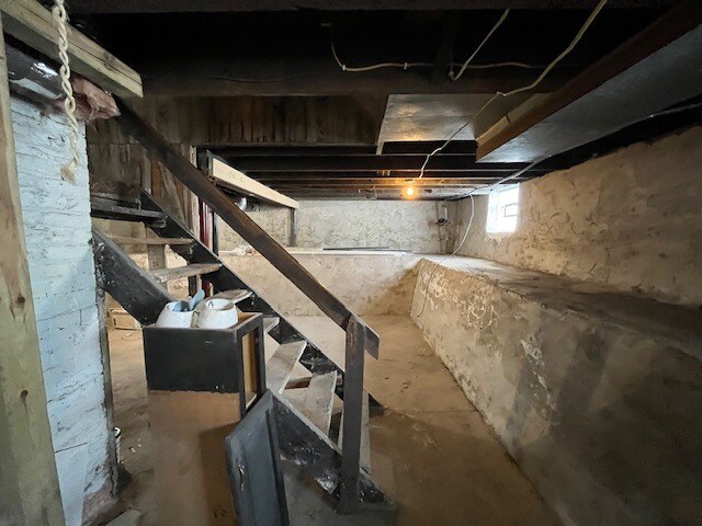 Building Photo - 934 W Garfield Ave