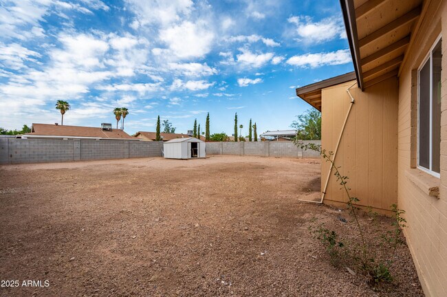 Building Photo - 2946 W Villa Maria Dr