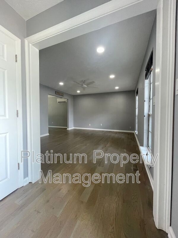 Building Photo - 3757 Peachtree Corners Cir