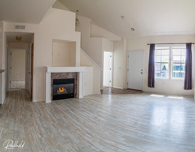 Building Photo - 16346 E Fremont Ave