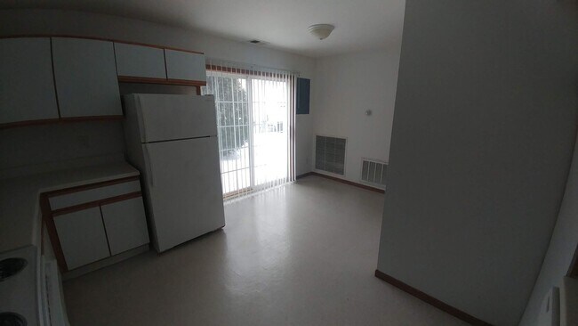 Building Photo - 951 Fotis Dr