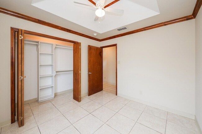 Building Photo - 2704 San Agustin Ave