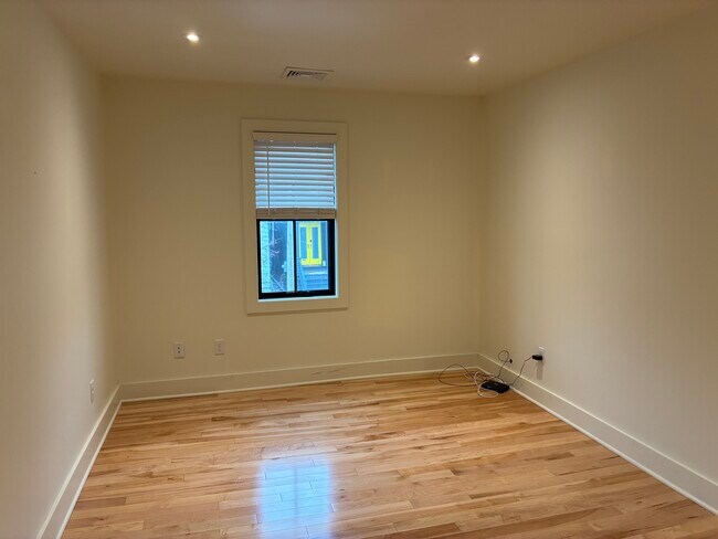 Building Photo - 217 State St