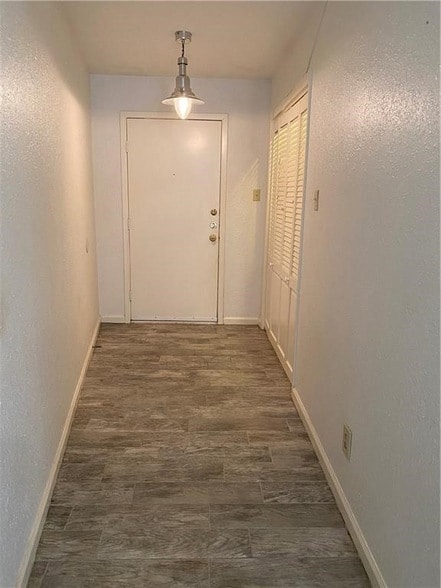 Building Photo - 14801 Compass St