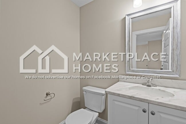 Building Photo - 100 Downsbury Rd