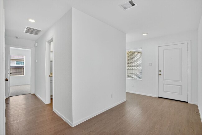 Building Photo - 4 Bedroom Single Family Home in New Caney