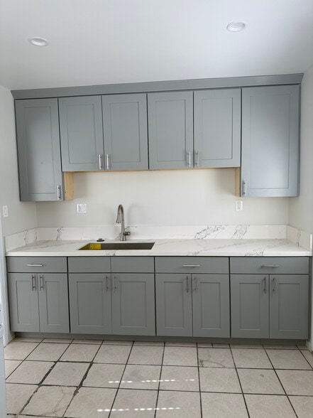 Building Photo - 141 Marguerita Ave