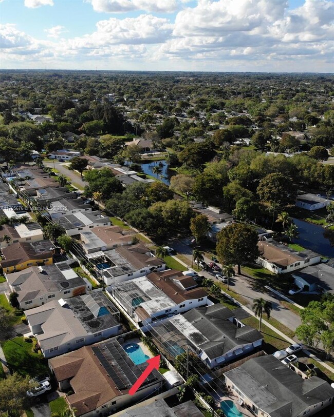 Building Photo - 9240 SW 54th St