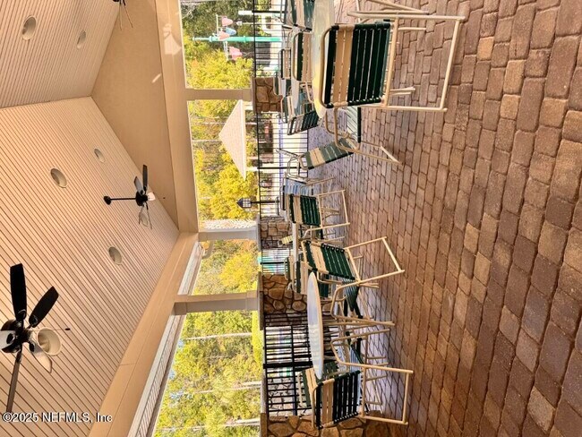 Building Photo - 15885 Bainebridge Dr