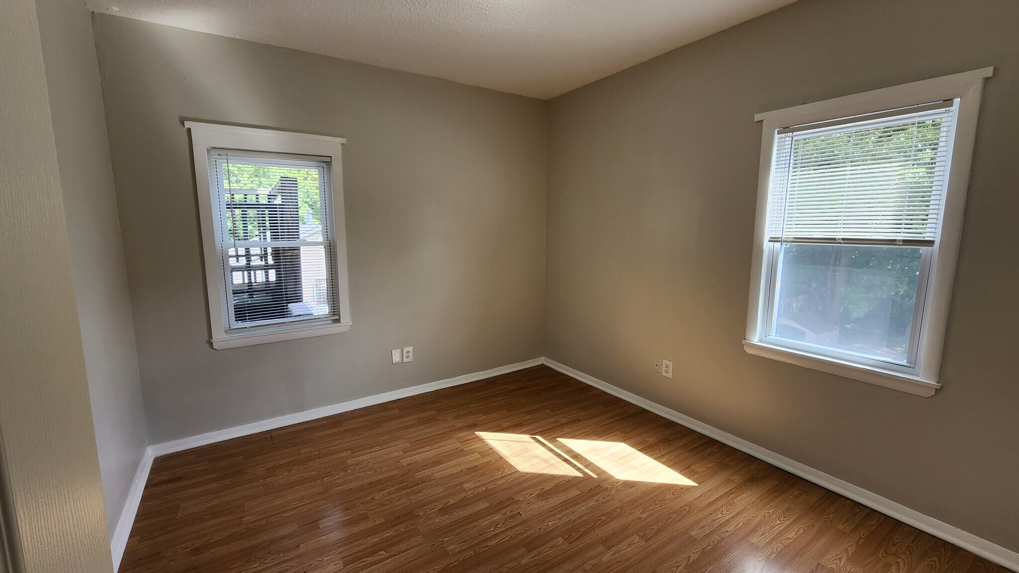 Building Photo - 235 Starr St