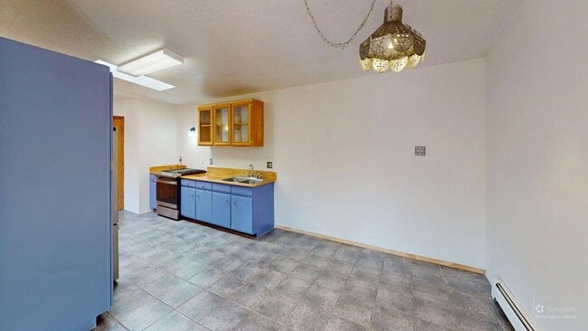 Building Photo - 2 Bedroom with a Patio with beds