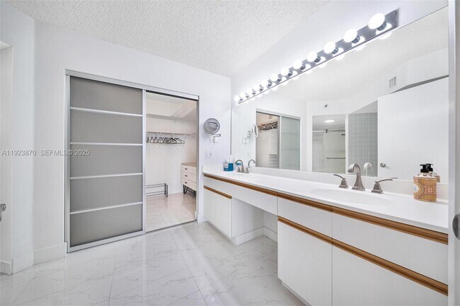 Building Photo - 3400 NE 192 St