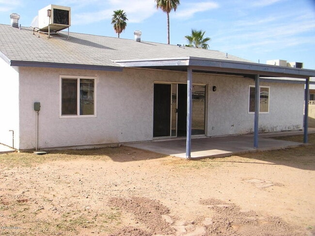 Building Photo - 2146 W Utopia Rd