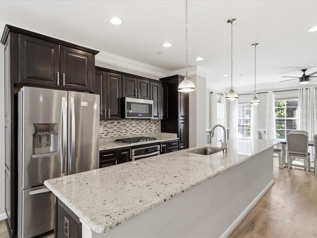 Building Photo - 3 Bed/2.5 Bath End-of-Row Beltsville Townhome