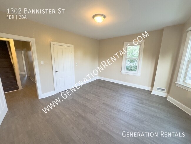 Building Photo - 1302 Bannister St