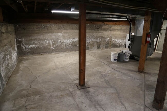 Building Photo - 3 bed 2 bath on OSU Campus