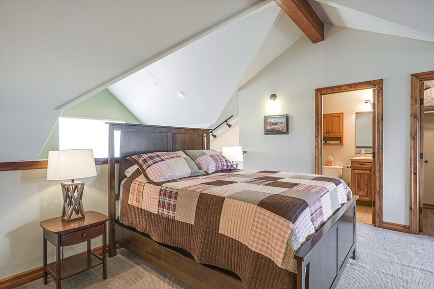 Building Photo - 191 Talisman Dr