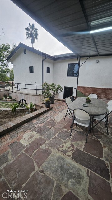 Building Photo - 9857 Foothill Blvd