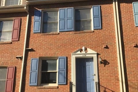 Building Photo - 1174 N Vermont St