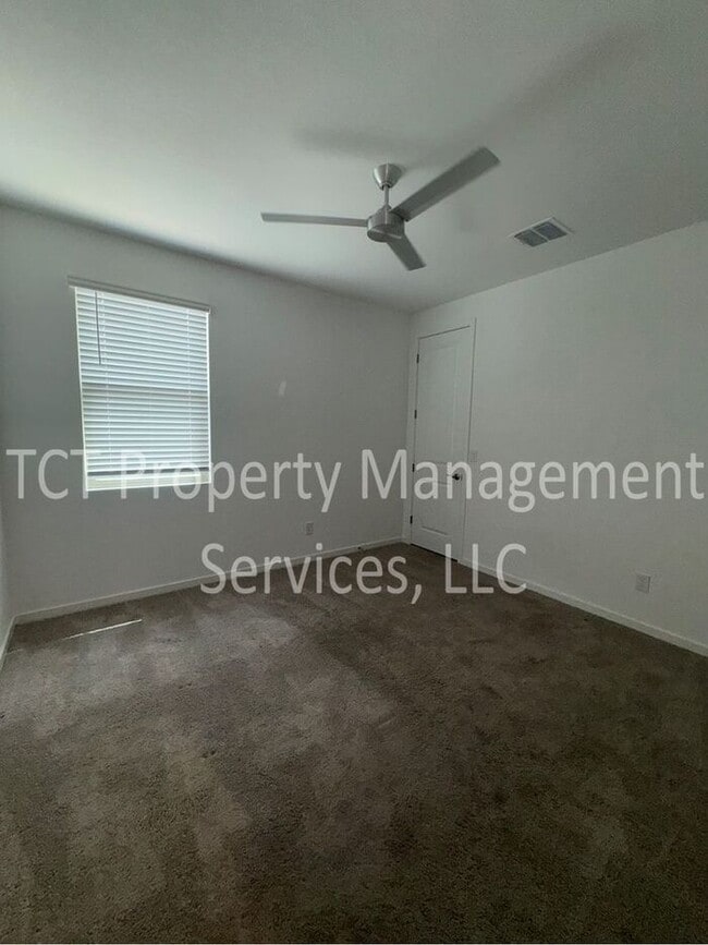 Building Photo - Beautiful newer home in San Tan Groves