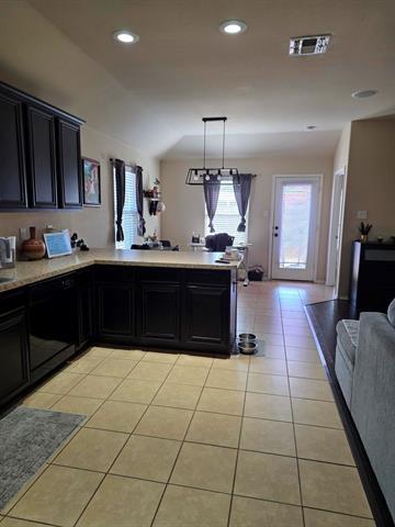 Building Photo - 213 Independence Tr