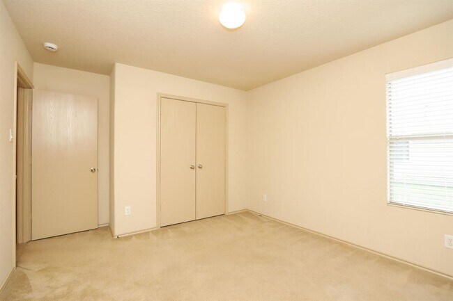 Building Photo - 20427 Shiloh Mist Ln