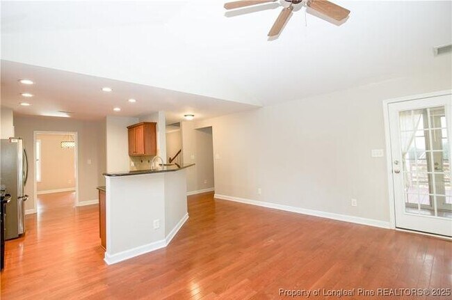 Building Photo - 207 Heather Brook Cir