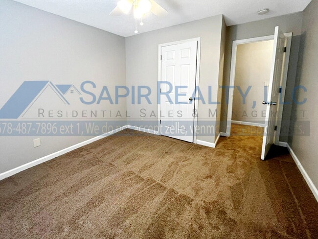 Building Photo - 1605 Silver Petal Way