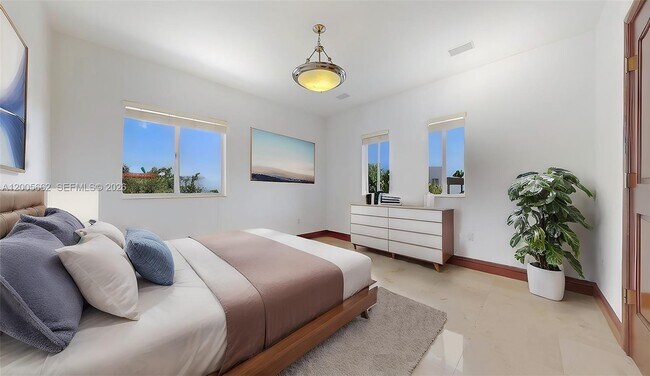 Building Photo - 1131 Stillwater Dr