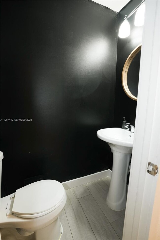 Building Photo - 350 NW 19th Terrace