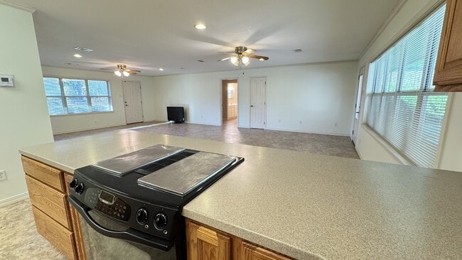 Building Photo - 2706 Jersey St