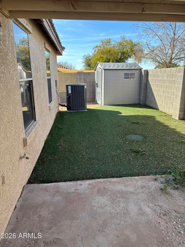 Building Photo - 1042 S Clancy Cir