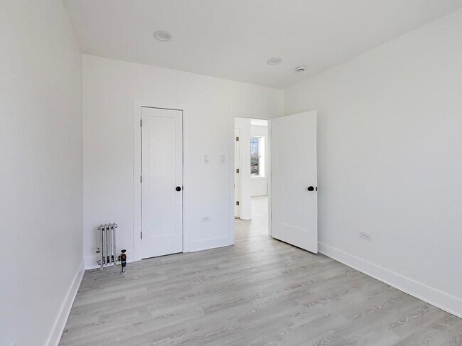 Building Photo - 7425 N Campbell Ave