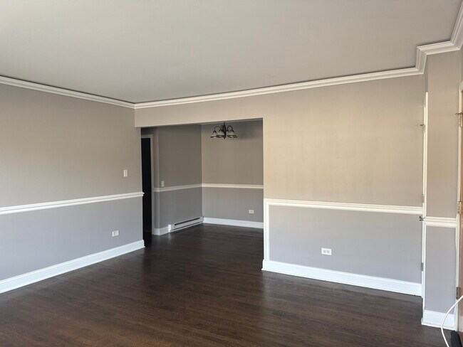 Building Photo - 5041 N East River Rd