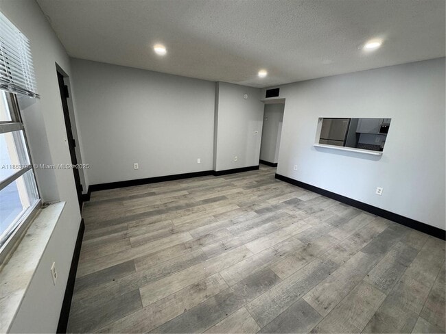 Building Photo - 3300 S Dixie Hwy
