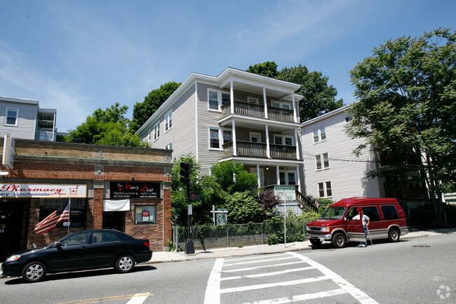 Building Photo - 1455 River St
