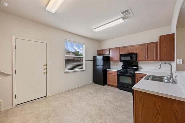 Building Photo - 14412 Lewis Carroll Ln